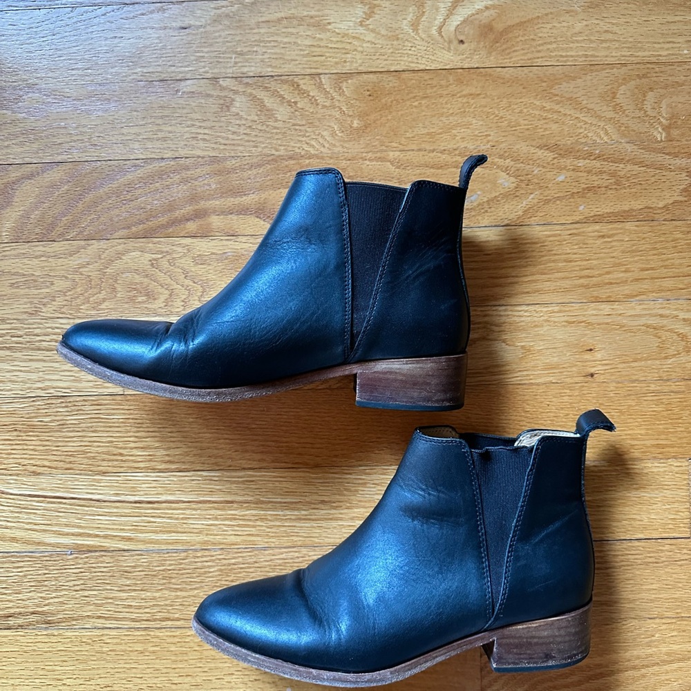 Nisolo | Black Leather Chelsea Boots